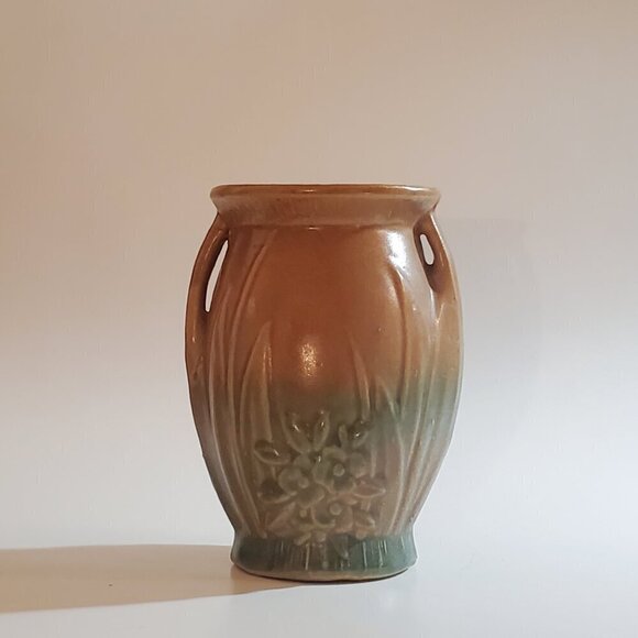 McCOY Rare 1920's Vintage Early Century Art Pottery Matte Vase Leaves & Flowers - Picture 3 of 15